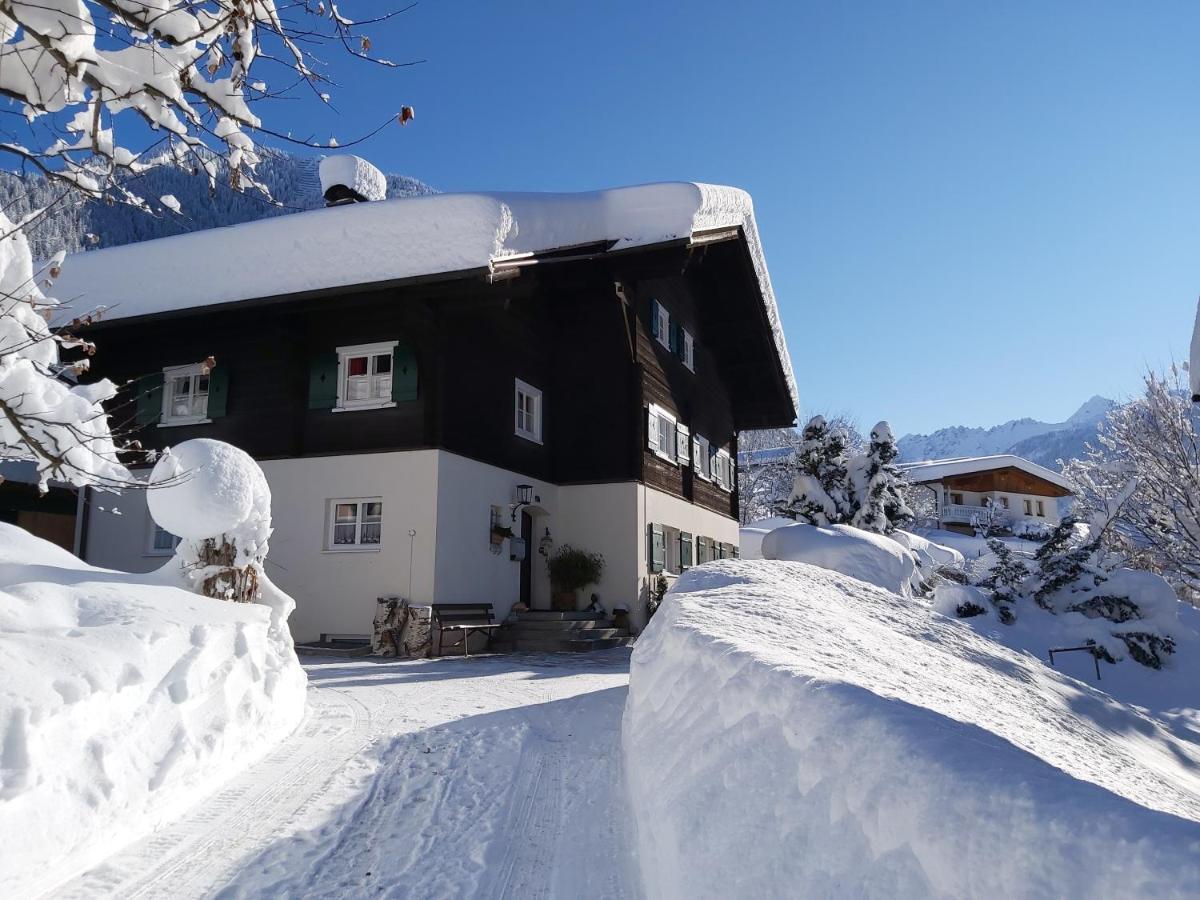 Haus Klinger Apartamento Gaschurn Exterior foto